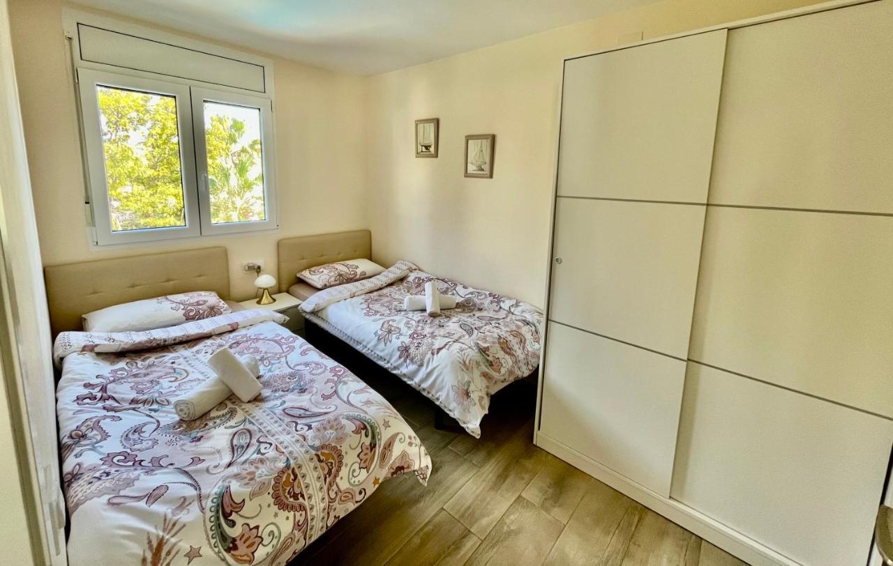 Apartment In Salou Next To The Beach For Families,Wifi Bagian luar foto